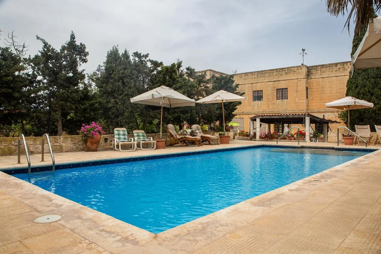 Ta' Bertu Host Family Bed & Breakfast Hal Far