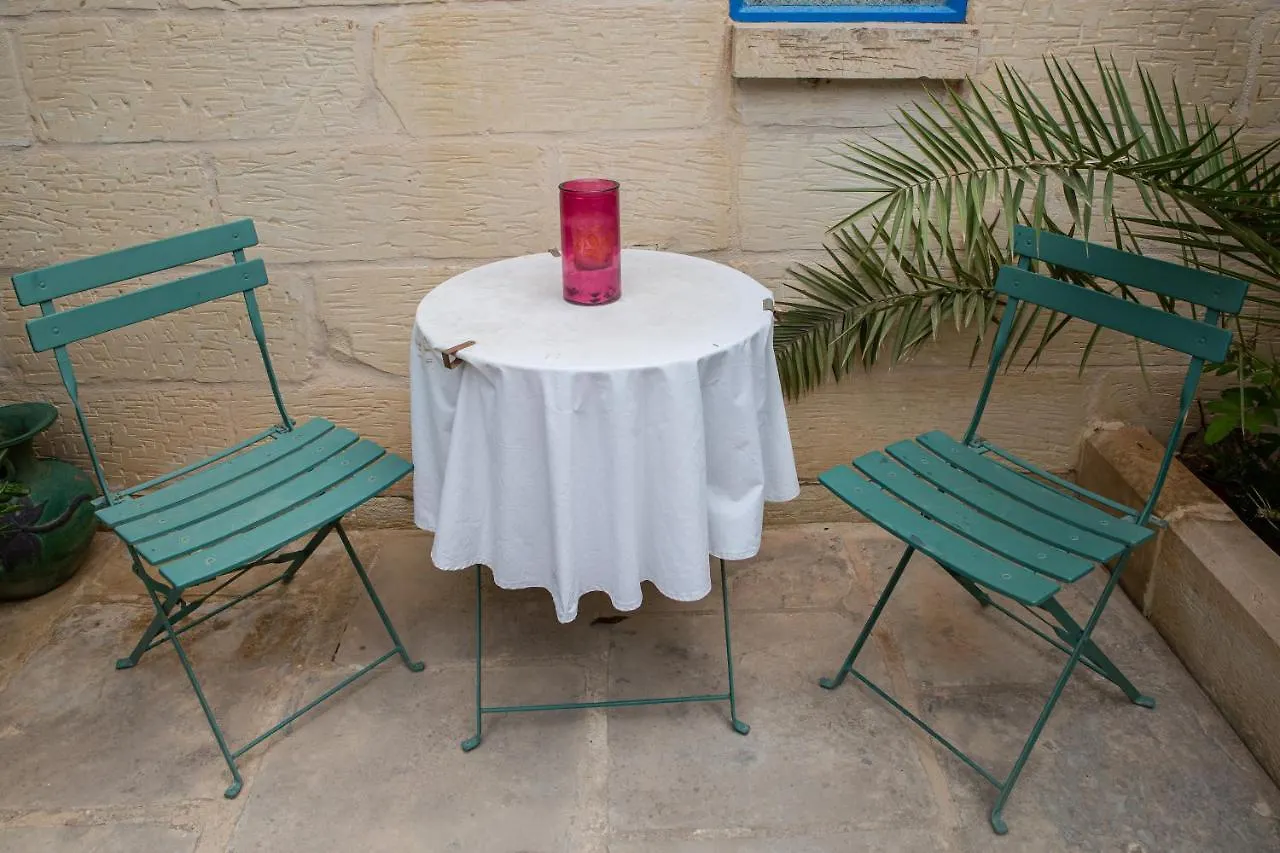 Ta' Bertu Host Family Bed & Breakfast Ħal Far
