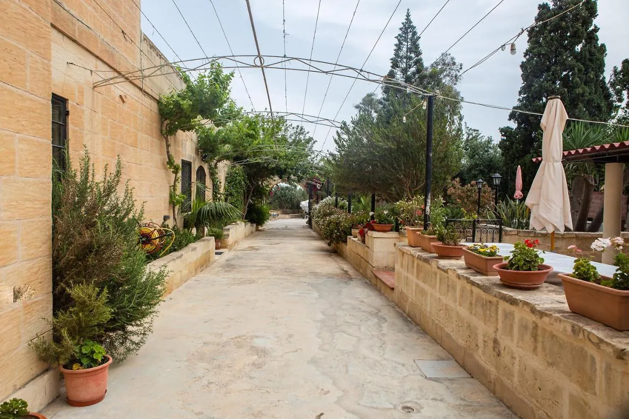 Ta' Bertu Host Family Bed & Breakfast Ħal Far Malta
