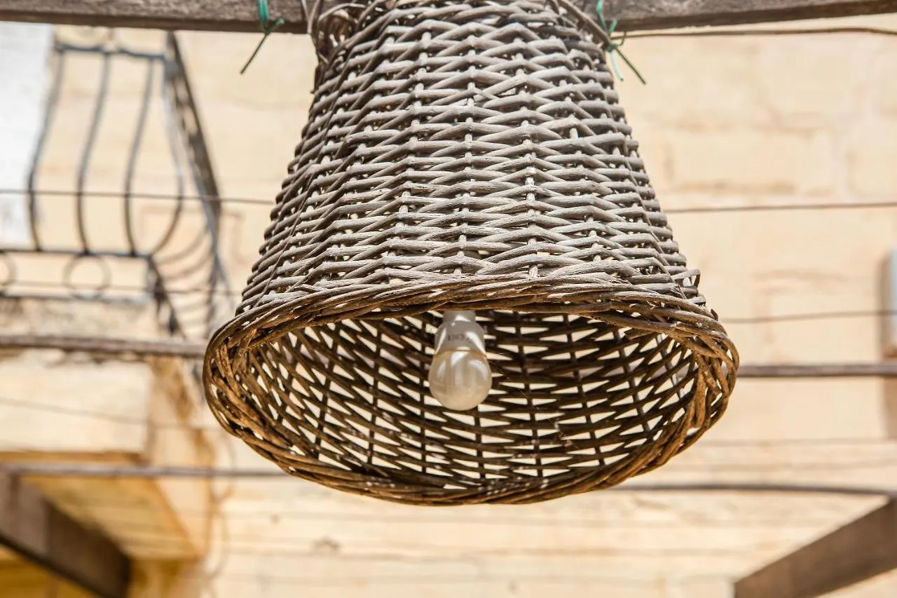 Ta' Bertu Host Family Bed & Breakfast Ħal Far