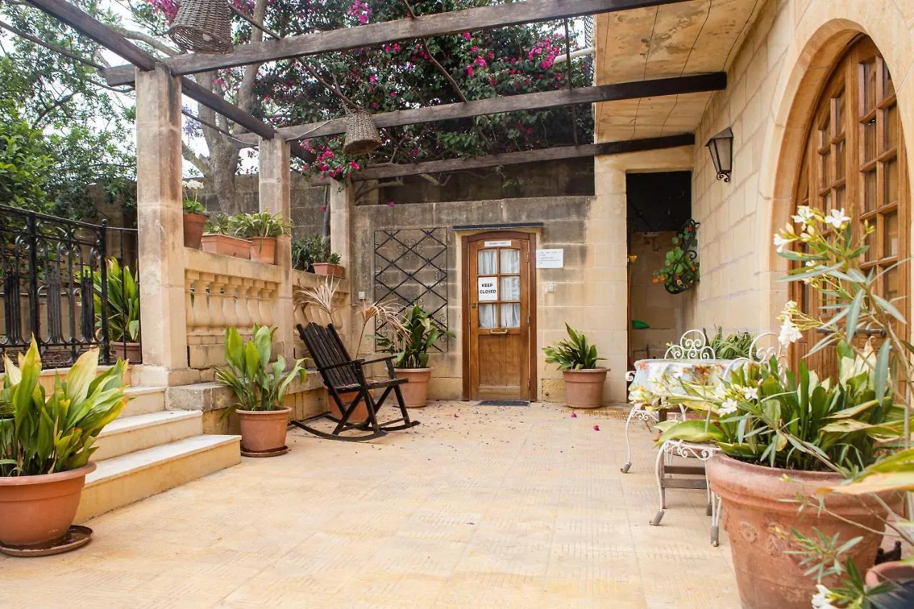 Ta' Bertu Host Family Bed & Breakfast Ħal Far