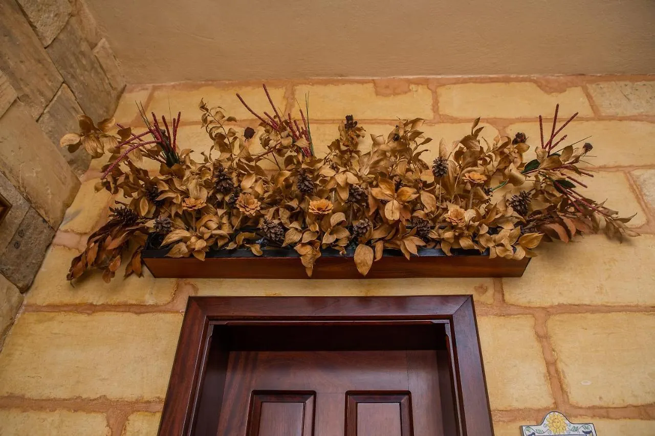Ta' Bertu Host Family Bed & Breakfast Ħal Far