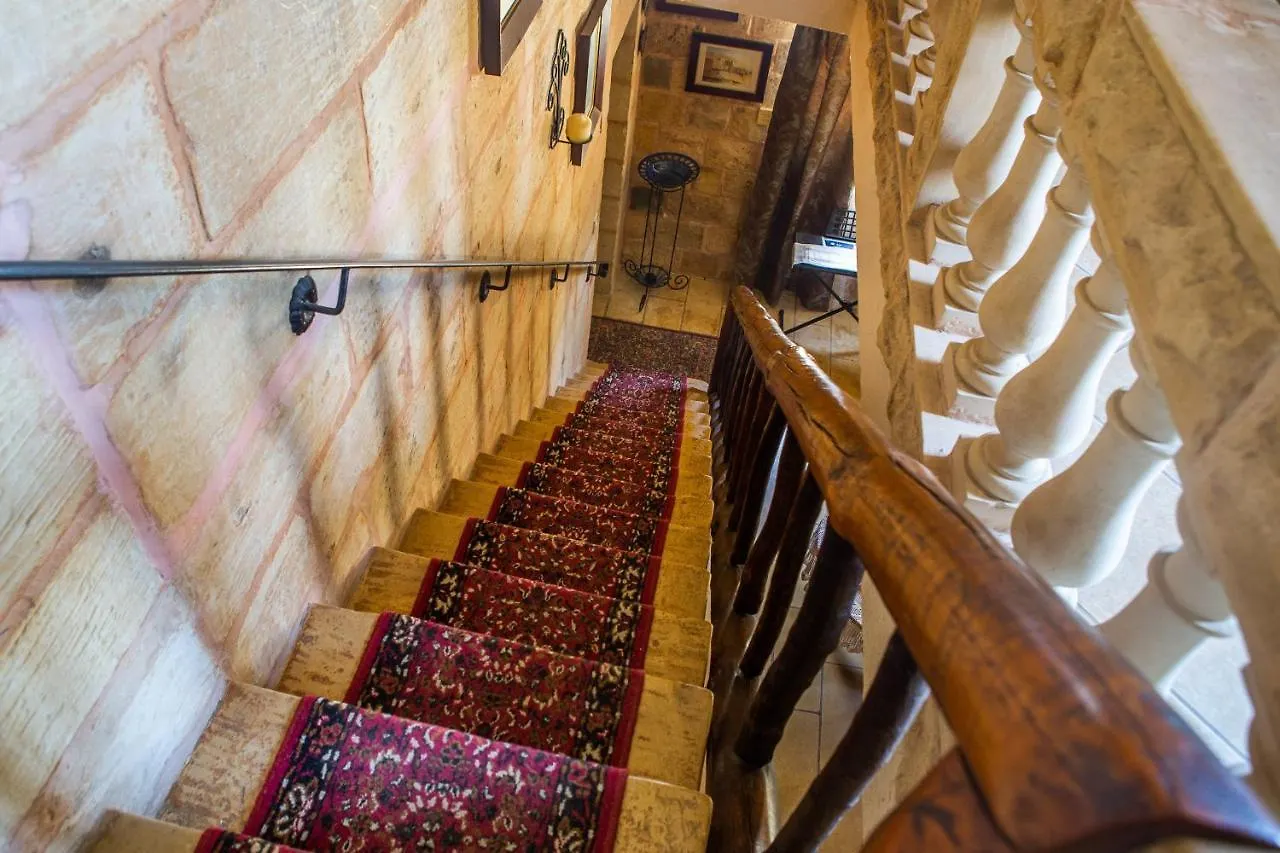 Ta' Bertu Host Family Bed & Breakfast Ħal Far