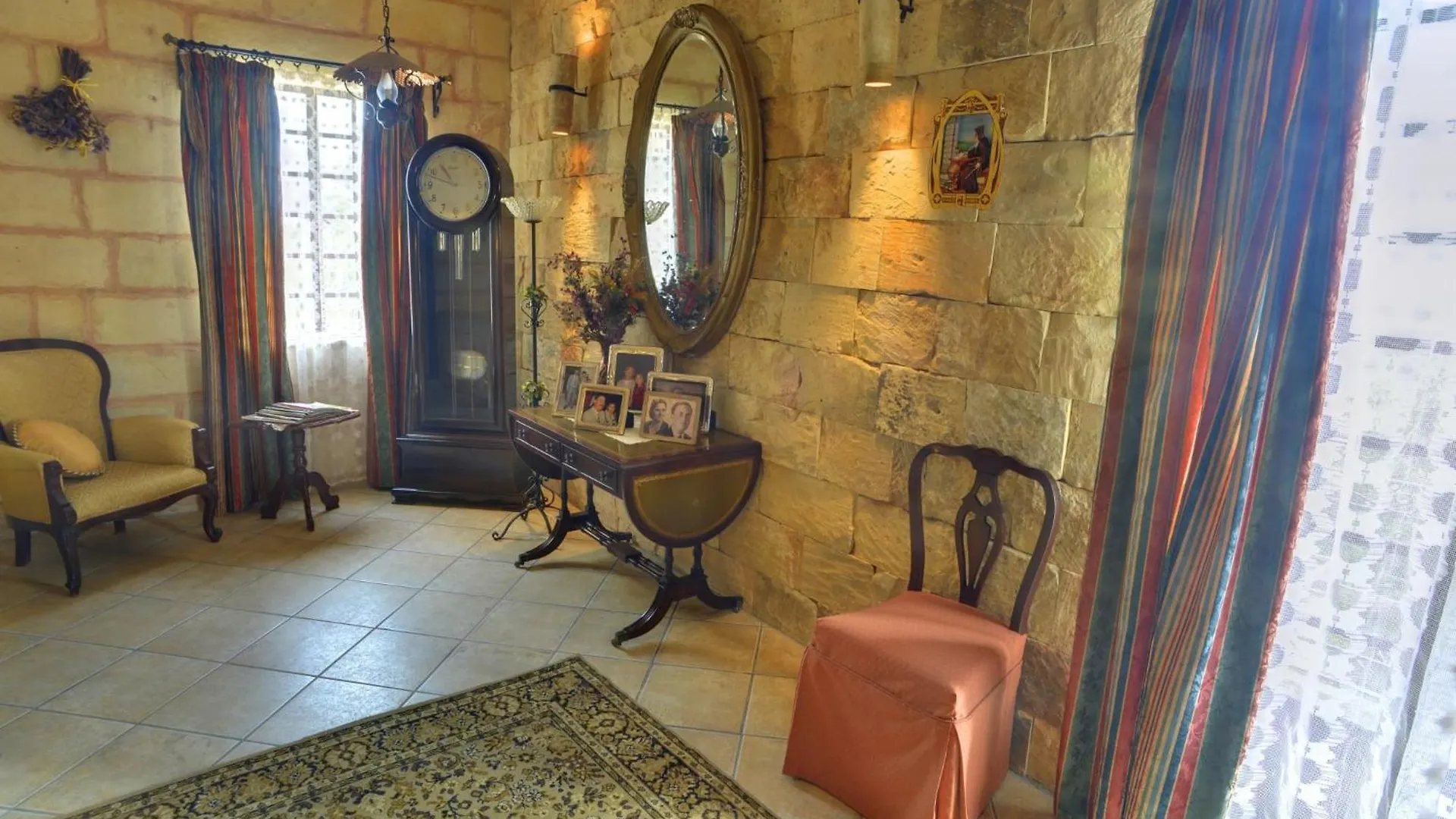 Ta' Bertu Host Family Bed & Breakfast Ħal Far