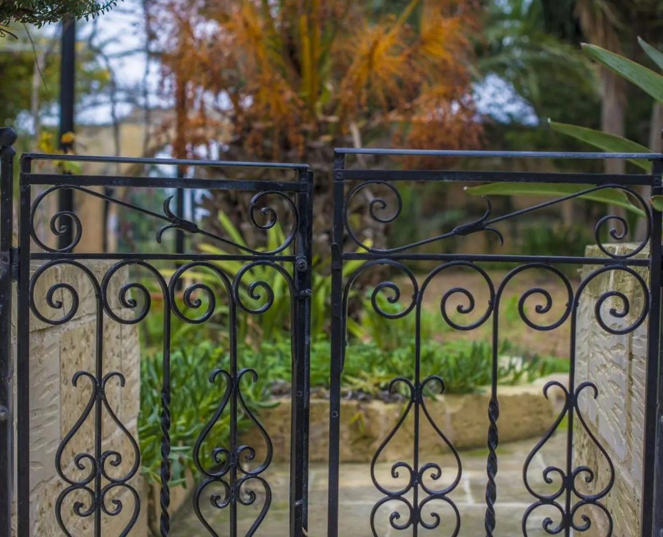 Ta' Bertu Host Family Bed & Breakfast Ħal Far