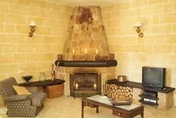 Ta' Bertu Host Family Bed & Breakfast Ħal Far
