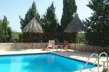 Ta' Bertu Host Family Bed & Breakfast Ħal Far